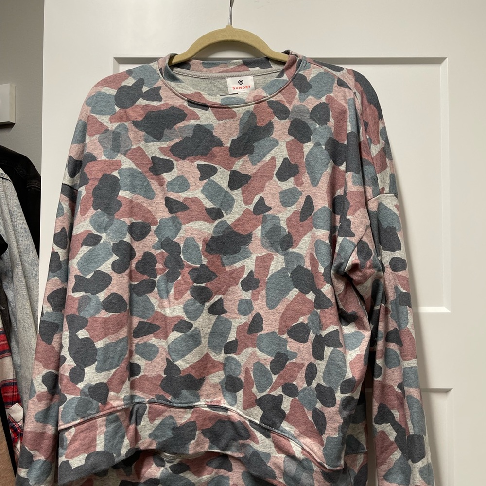Sundry patterned sweatshirt size 2.  Only worn twice, excellent condition!